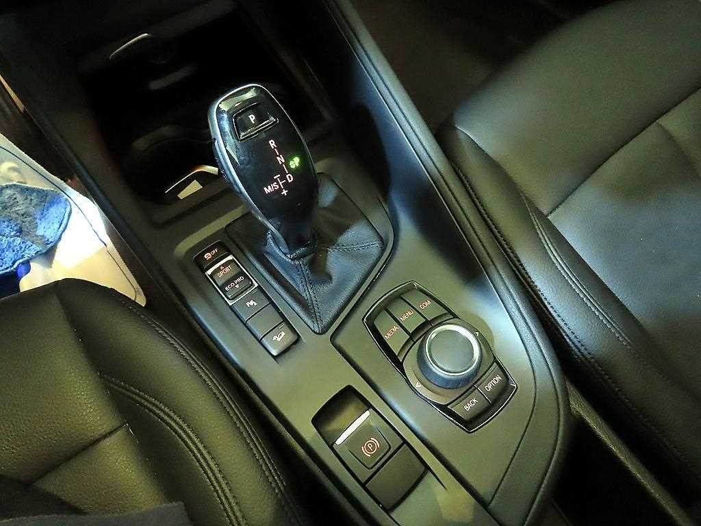 BMW X1 X1 (F48) xDrive 18d 프리미엄 이미지 12
