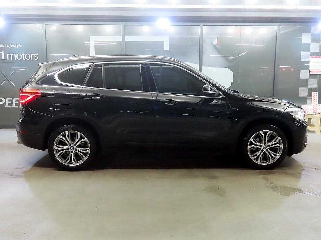 BMW X1 X1 (F48) xDrive 18d 프리미엄 이미지 3