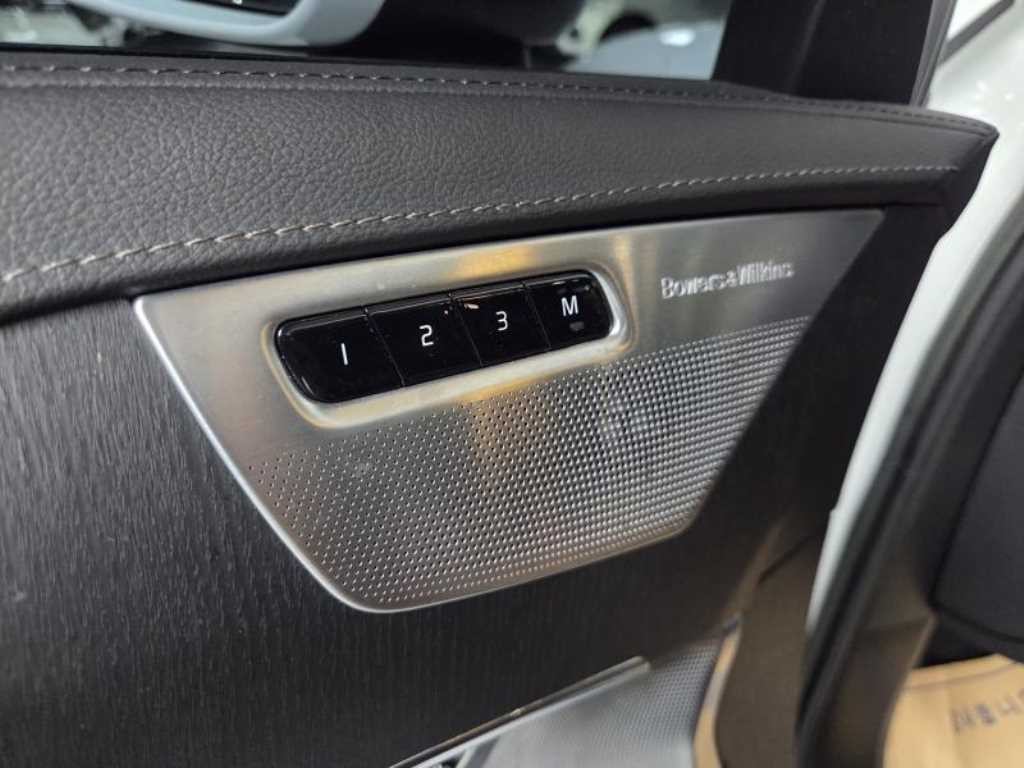 볼보 XC90 XC90 2세대 2.0 T8 AWD 얼티메이트 브라이트 이미지 13