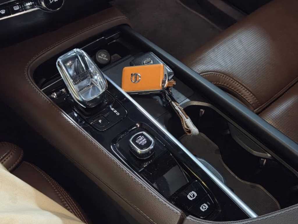 볼보 XC90 XC90 2세대 2.0 T8 AWD 얼티메이트 브라이트 이미지 20