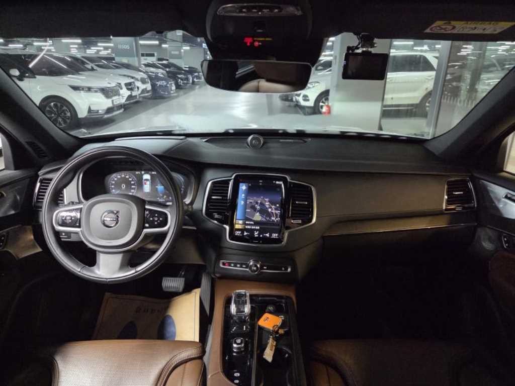 볼보 XC90 XC90 2세대 2.0 T8 AWD 얼티메이트 브라이트 이미지 8