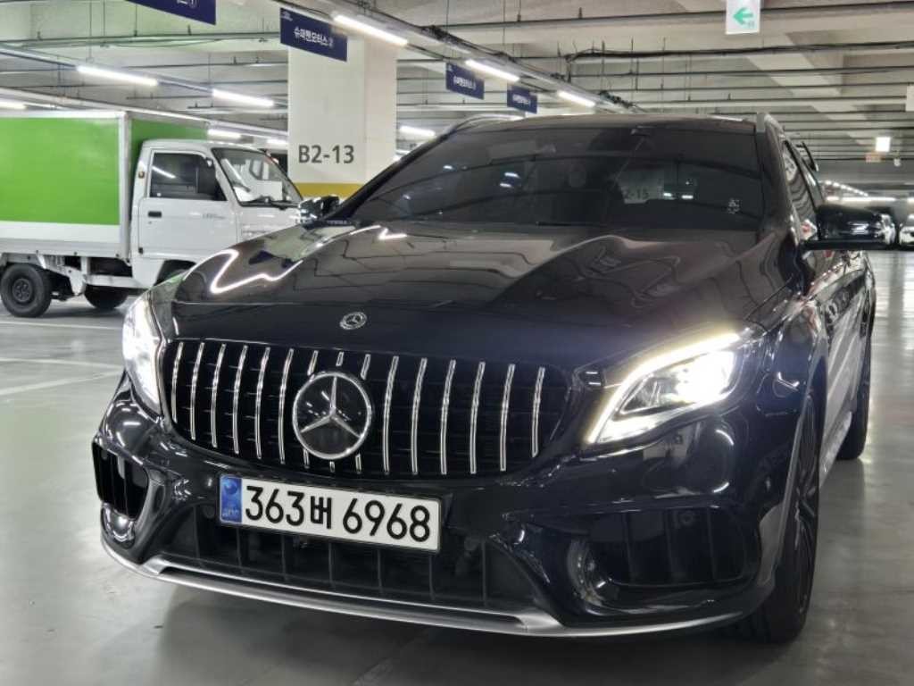 벤츠 GLA 클래스 GLA클래스 X156 GLA45 AMG 4MATIC 이미지 2