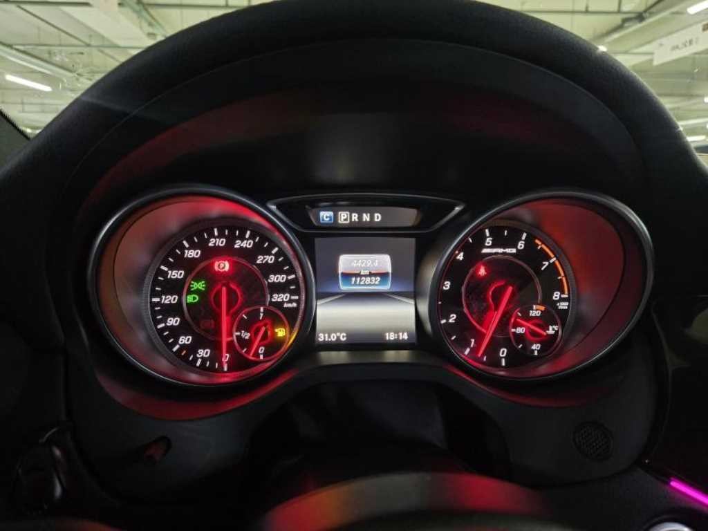 벤츠 GLA 클래스 GLA클래스 X156 GLA45 AMG 4MATIC 이미지 8