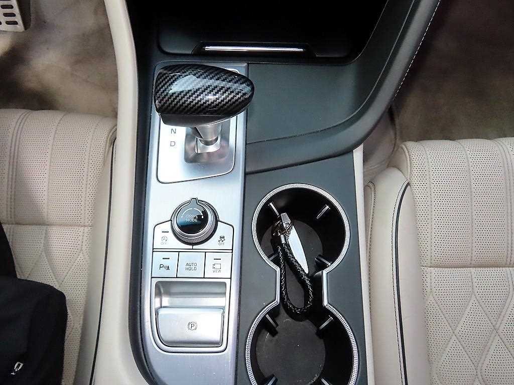 제네시스 G70 2.0T AWD 스포츠 패키지 이미지 11