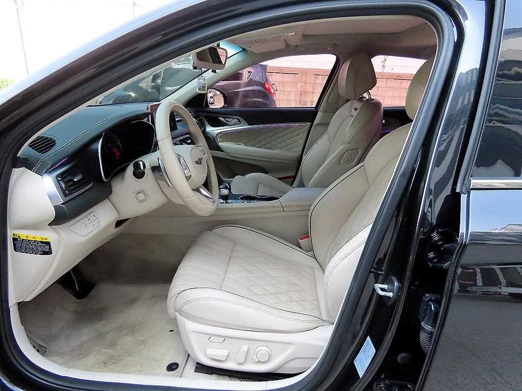 제네시스 G70 2.0T AWD 스포츠 패키지 이미지 5