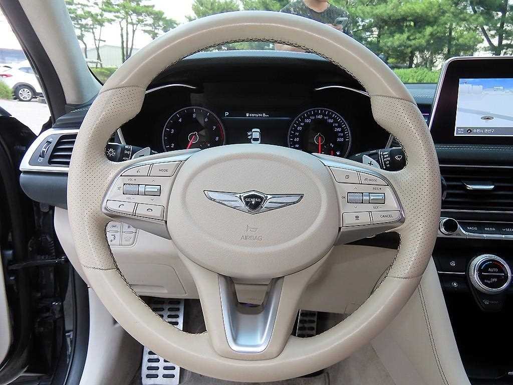 제네시스 G70 2.0T AWD 스포츠 패키지 이미지 8