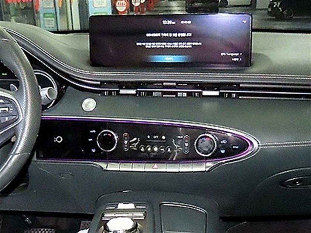 제네시스 GV70 일렉트리파이드 GV70 e-AWD 이미지 11