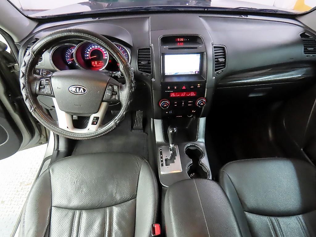 기아 쏘렌토 쏘렌토 R 디젤 2WD 2.0 TLX 최고급형 이미지 7