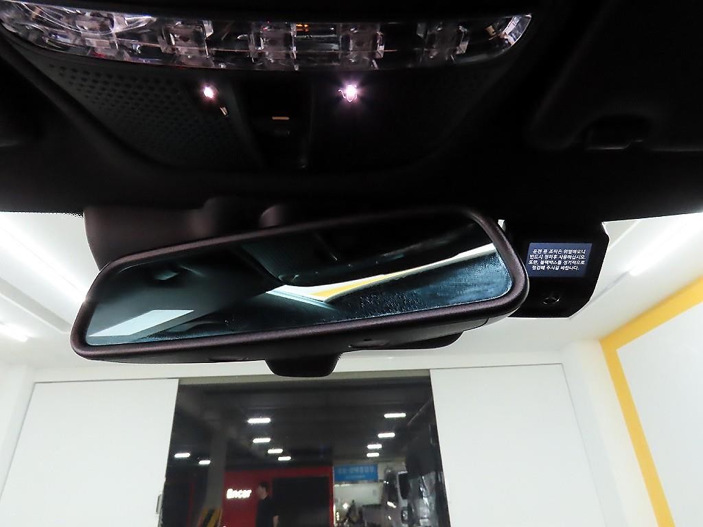 벤츠 C 클래스 C클래스 W205 C350e 이미지 17