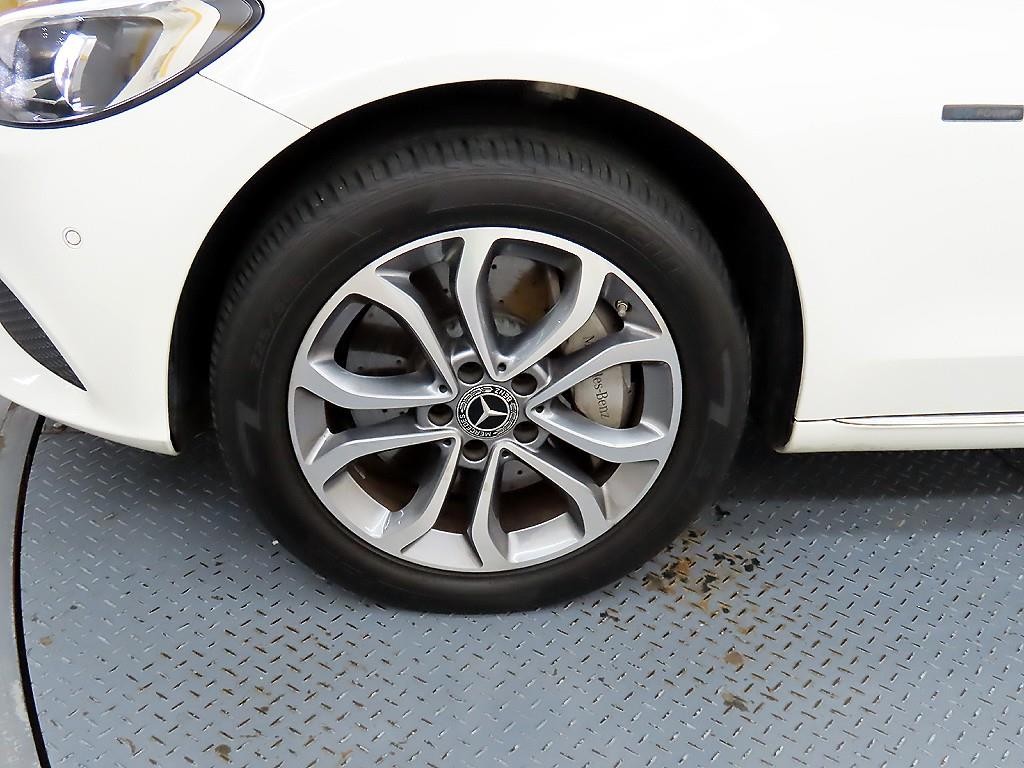 벤츠 C 클래스 C클래스 W205 C350e 이미지 20