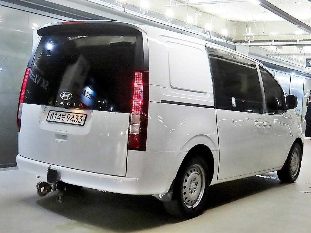 현대 스타리아 2WD 디젤 카고 스마트 5인승 이미지 4