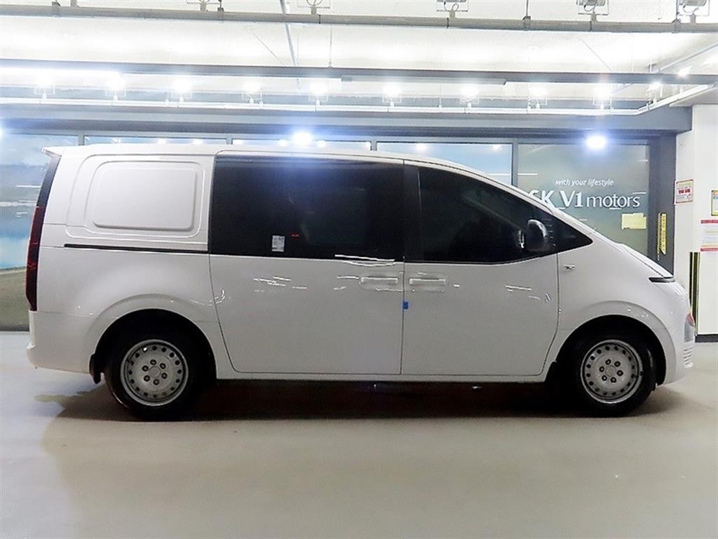 현대 스타리아 2WD 디젤 카고 스마트 5인승 이미지 3