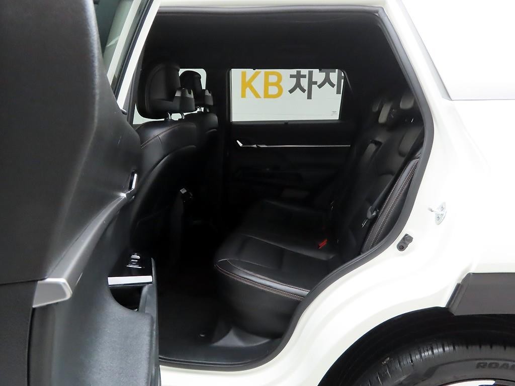 KG모빌리티(쌍용) 토레스 더 뉴 토레스 하이브리드 T7 2WD 이미지 12