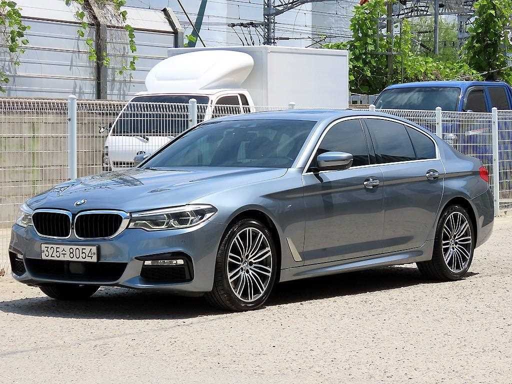 BMW 5시리즈 5시리즈 (G30) 530i xDrive M 스포츠 플러스 이미지 2