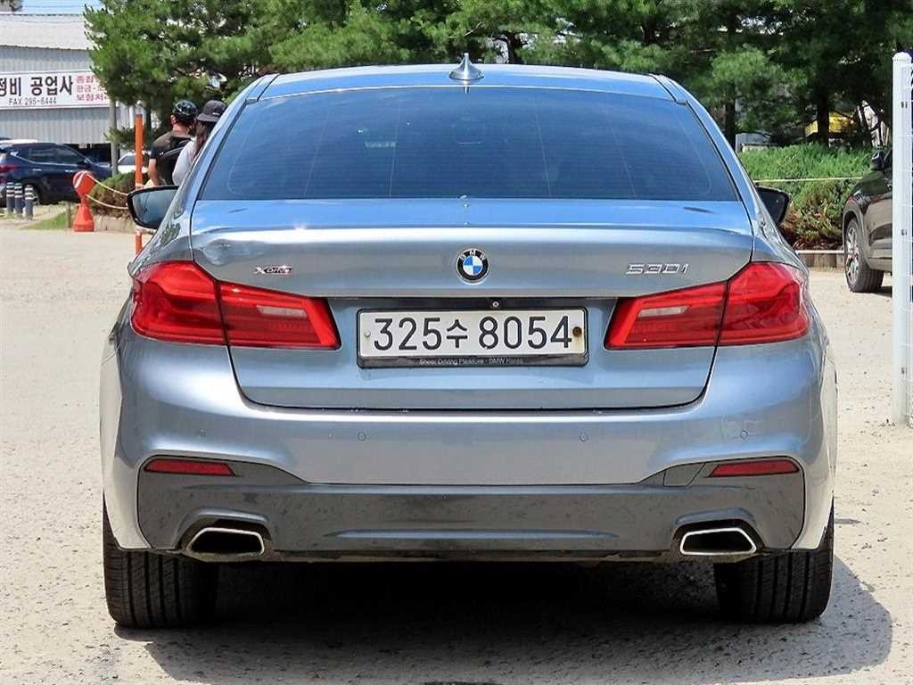 BMW 5시리즈 5시리즈 (G30) 530i xDrive M 스포츠 플러스 이미지 4