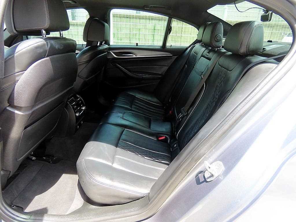 BMW 5시리즈 5시리즈 (G30) 530i xDrive M 스포츠 플러스 이미지 6
