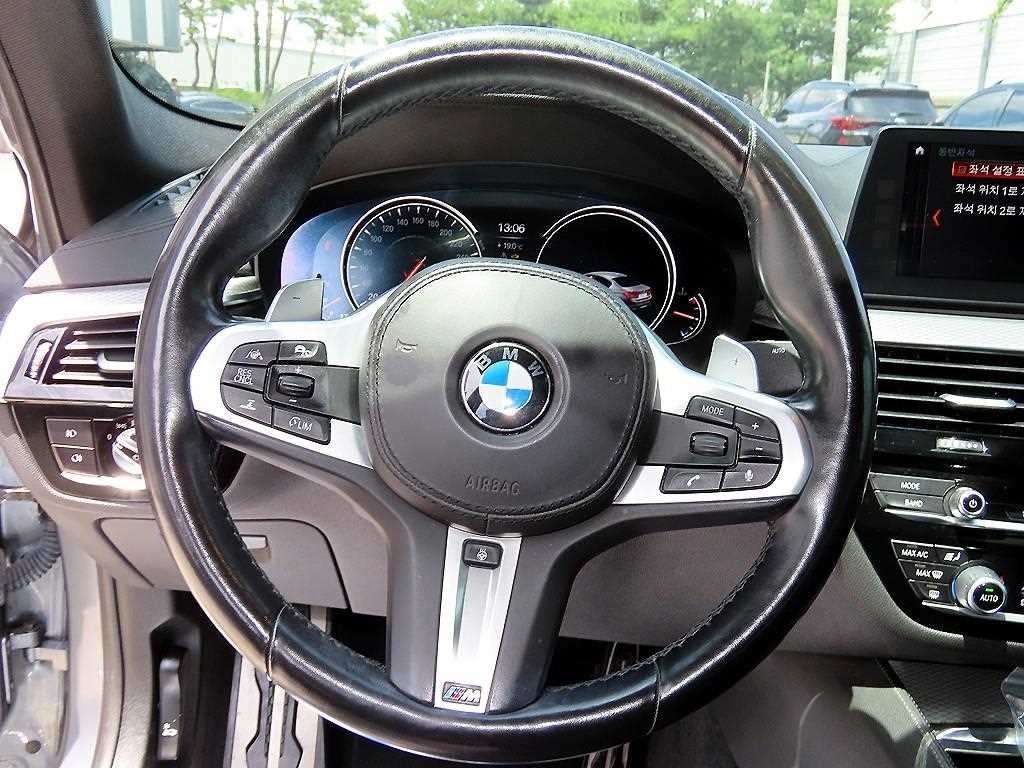 BMW 5시리즈 5시리즈 (G30) 530i xDrive M 스포츠 플러스 이미지 8