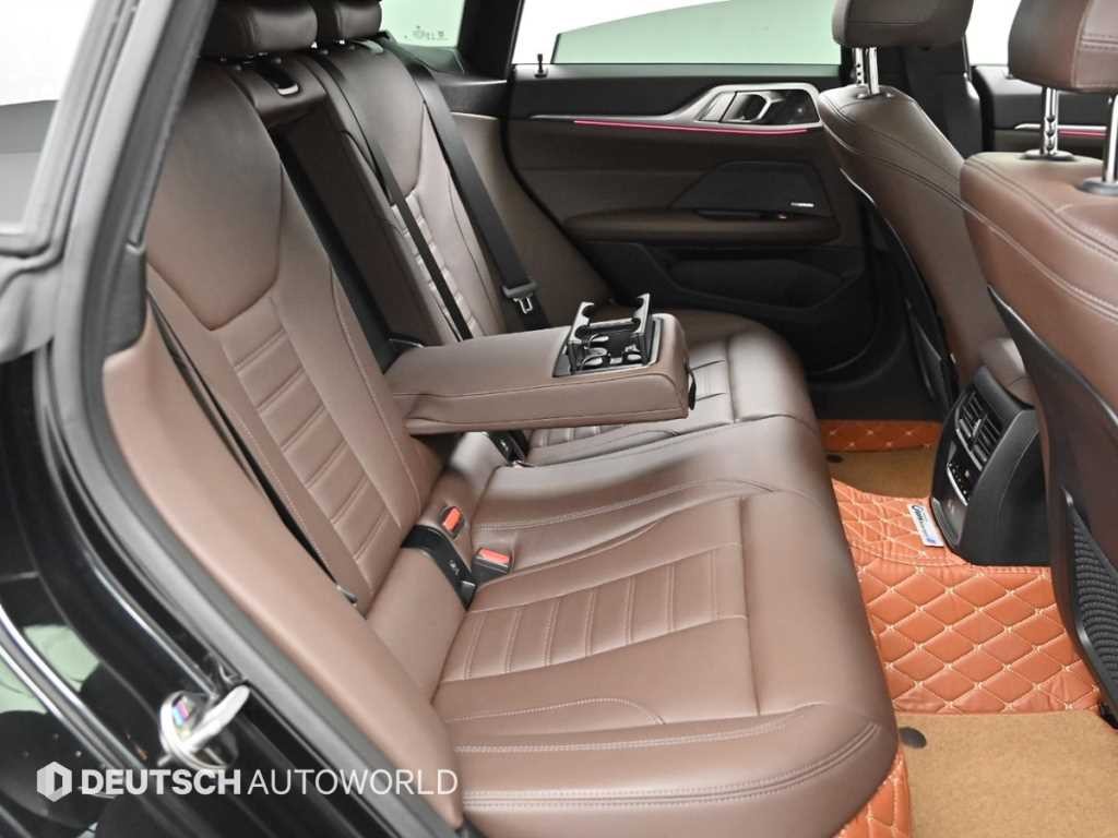 BMW 4시리즈 4시리즈 (G22) 420i 그란쿠페M 스포츠 퍼포먼스팩 이미지 12