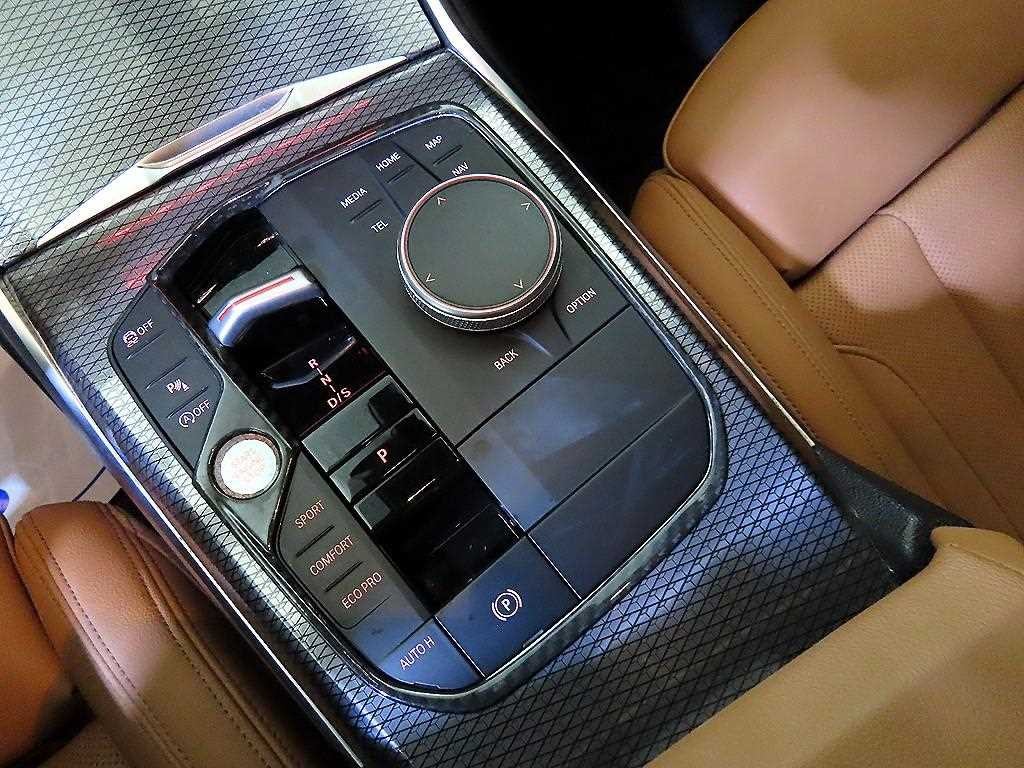 BMW 3시리즈 3시리즈 (G20) 320i M 스포츠 이미지 12