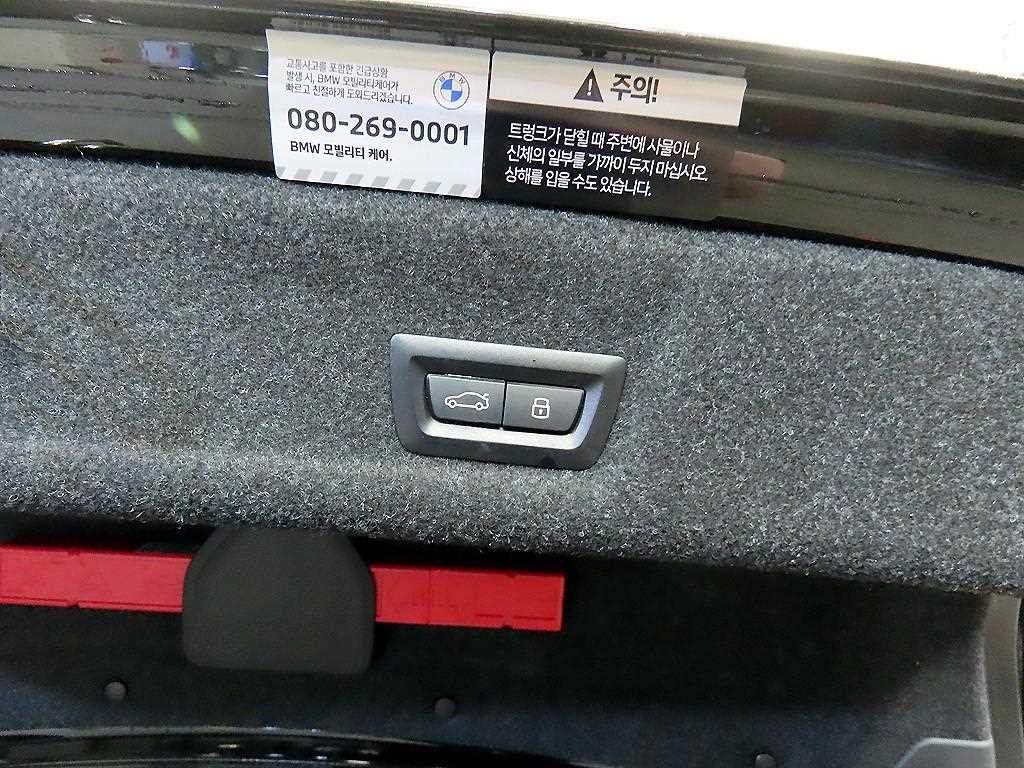 BMW 3시리즈 3시리즈 (G20) 320i M 스포츠 이미지 17
