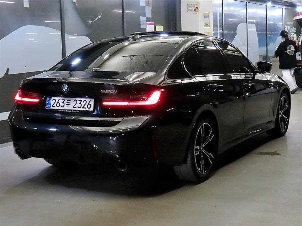 BMW 3시리즈 3시리즈 (G20) 320i M 스포츠 이미지 4