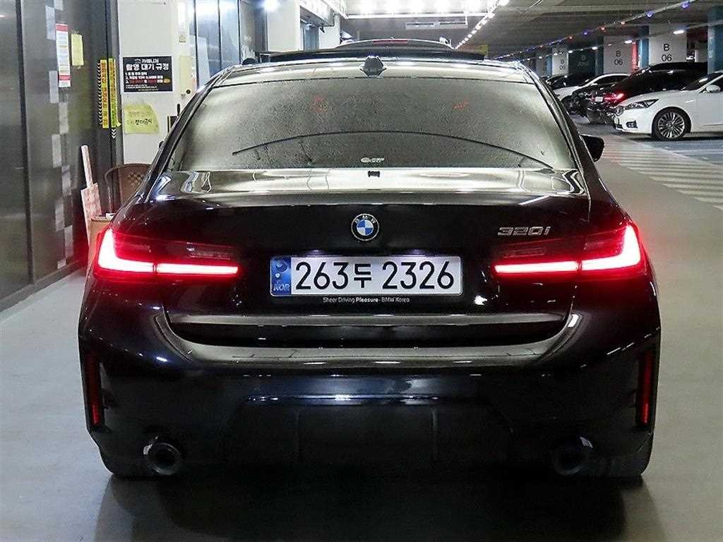 BMW 3시리즈 3시리즈 (G20) 320i M 스포츠 이미지 5