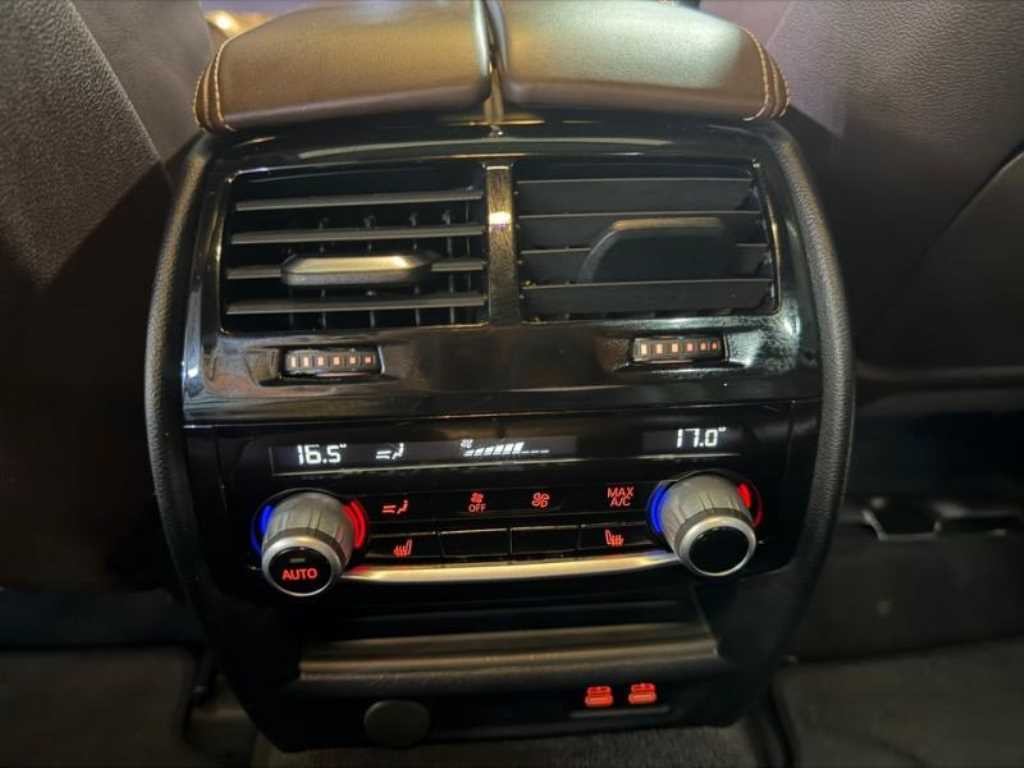 BMW 5시리즈 5시리즈 (G30) 520d M 스포츠 플러스 이미지 17