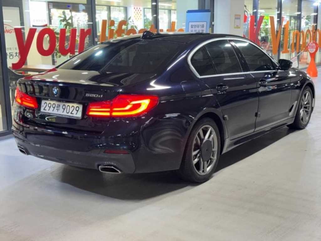 BMW 5시리즈 5시리즈 (G30) 520d M 스포츠 플러스 이미지 4