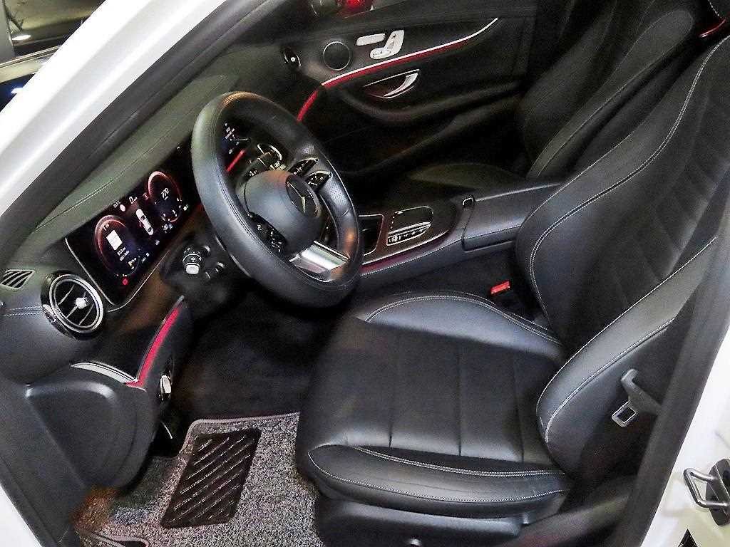 벤츠 E 클래스 E-클래스 W213 E220d 4MATIC AMG라인 이미지 6