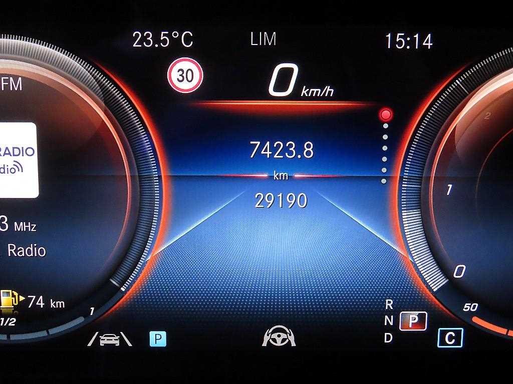 벤츠 E 클래스 E-클래스 W213 E220d 4MATIC AMG라인 이미지 9