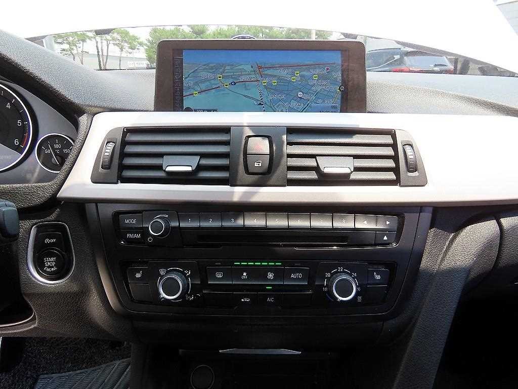 BMW 3시리즈 3시리즈 (F30) 320d ED에디션 이미지 13
