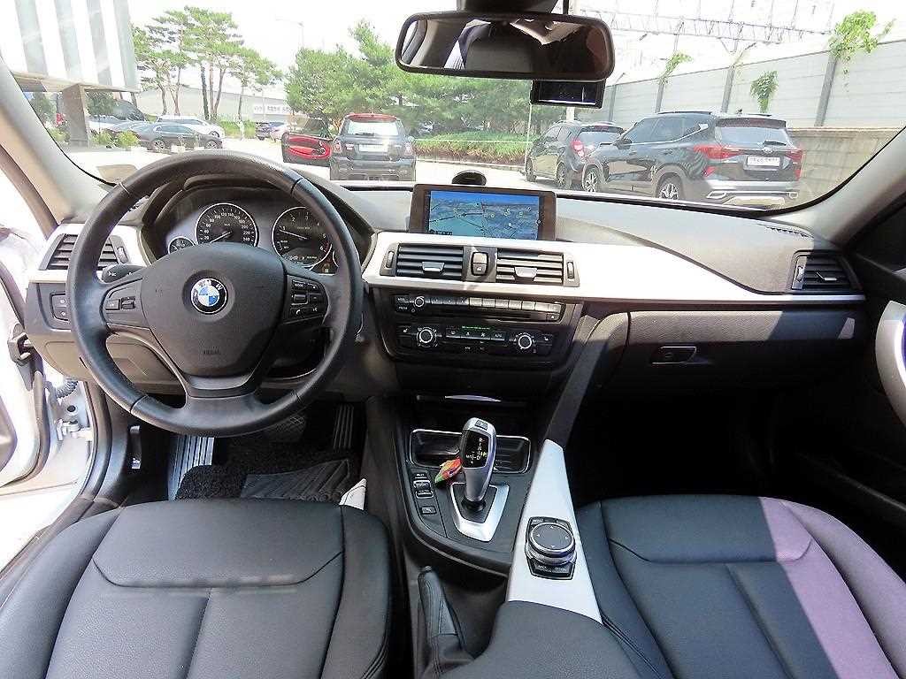 BMW 3시리즈 3시리즈 (F30) 320d ED에디션 이미지 7