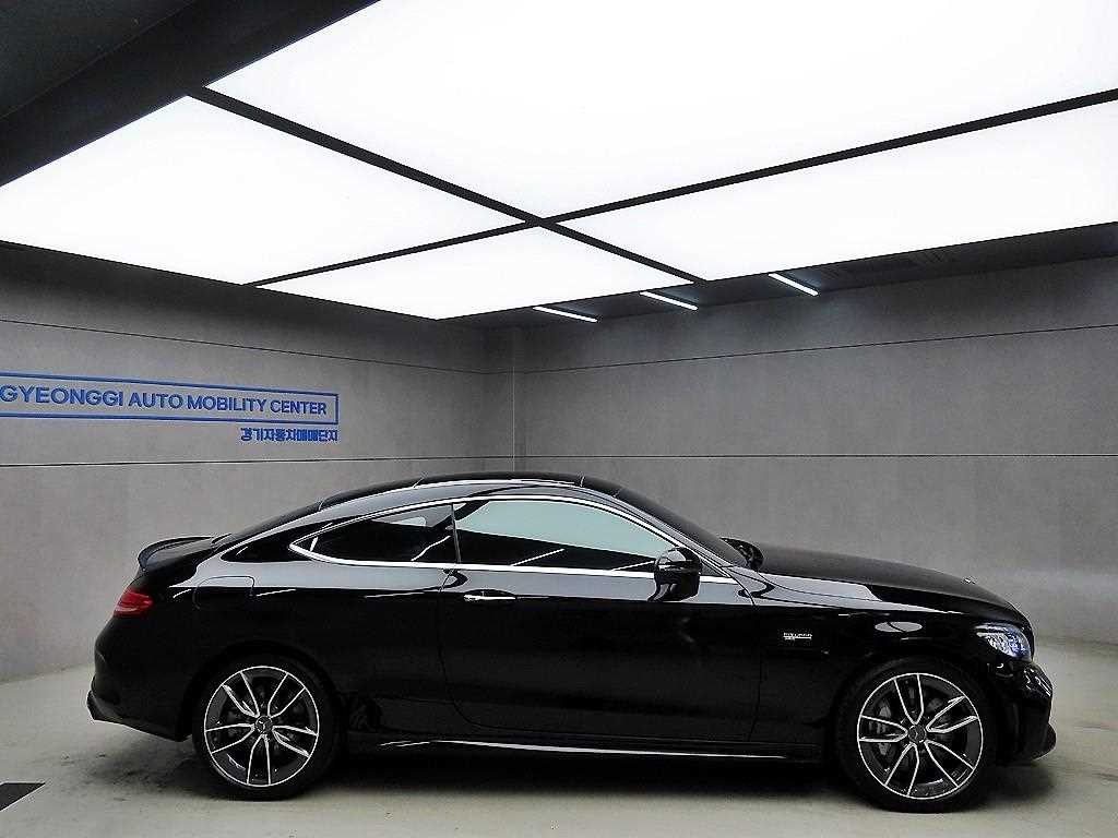 벤츠 C 클래스 C클래스 W205 C43 AMG 4MATIC 쿠페 이미지 2