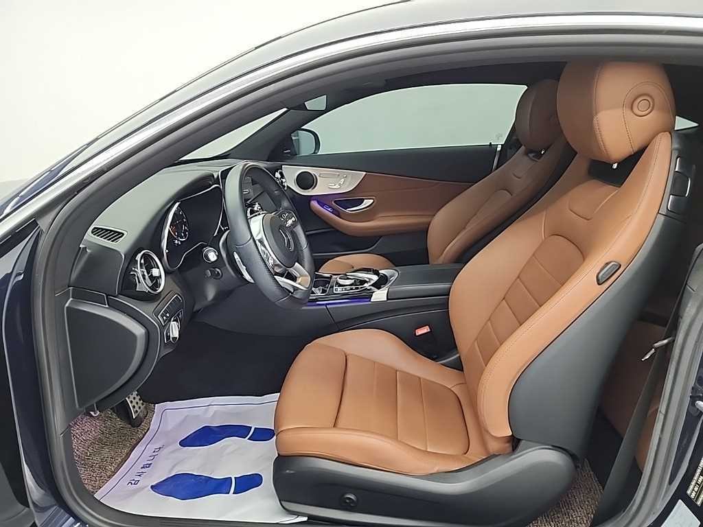 벤츠 C 클래스 C클래스 W205 C200 쿠페 이미지 11