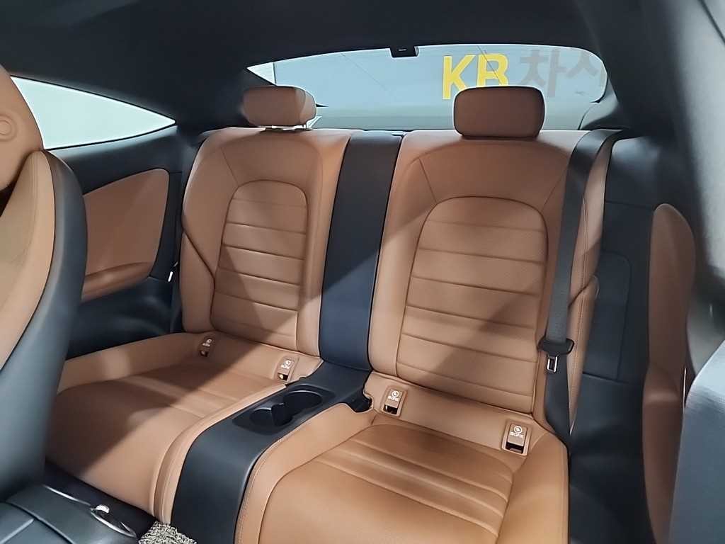벤츠 C 클래스 C클래스 W205 C200 쿠페 이미지 12