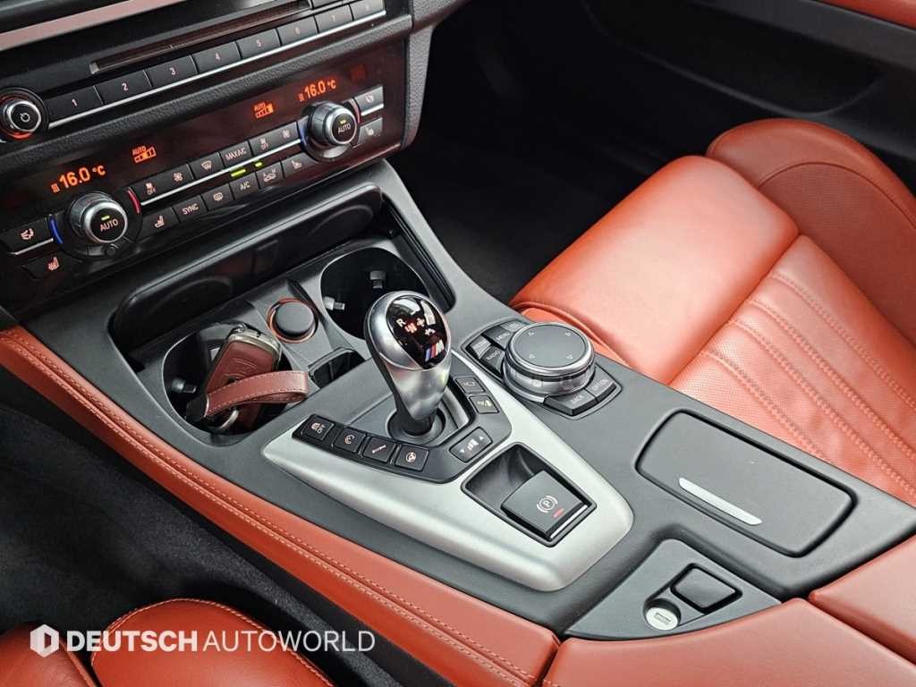 BMW 5시리즈 M5 (F90, F10) M5 세단 이미지 10