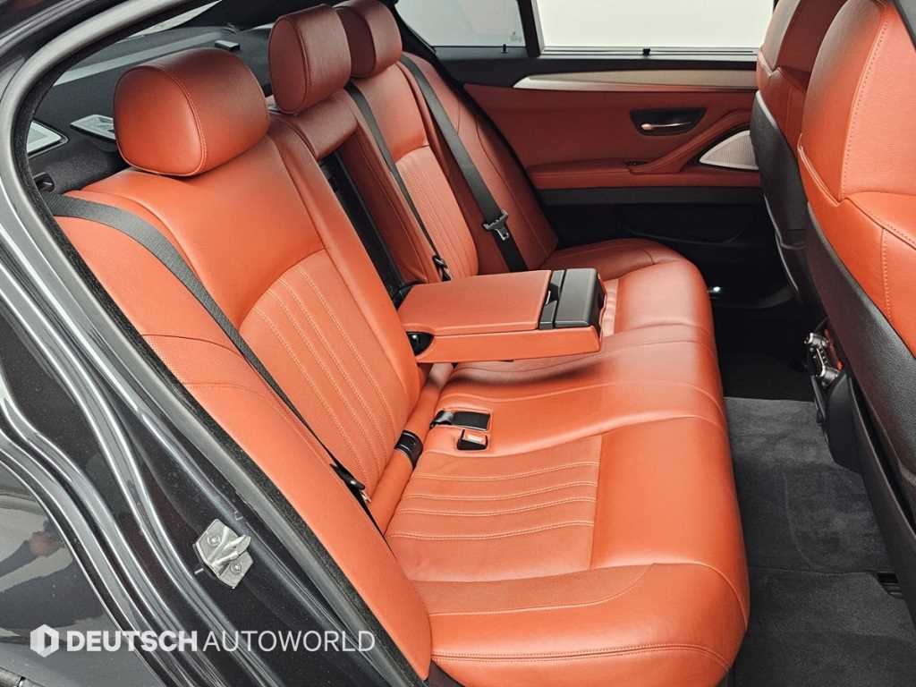 BMW 5시리즈 M5 (F90, F10) M5 세단 이미지 13