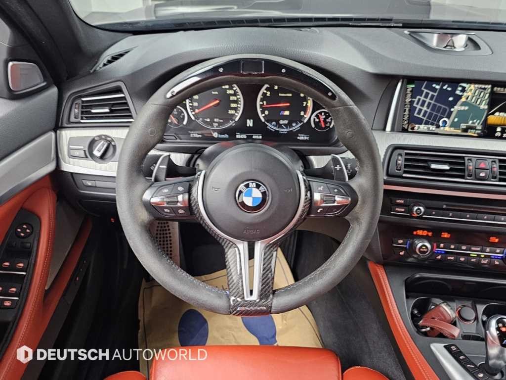 BMW 5시리즈 M5 (F90, F10) M5 세단 이미지 14