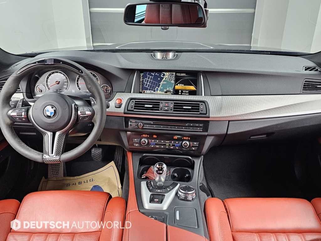 BMW 5시리즈 M5 (F90, F10) M5 세단 이미지 8