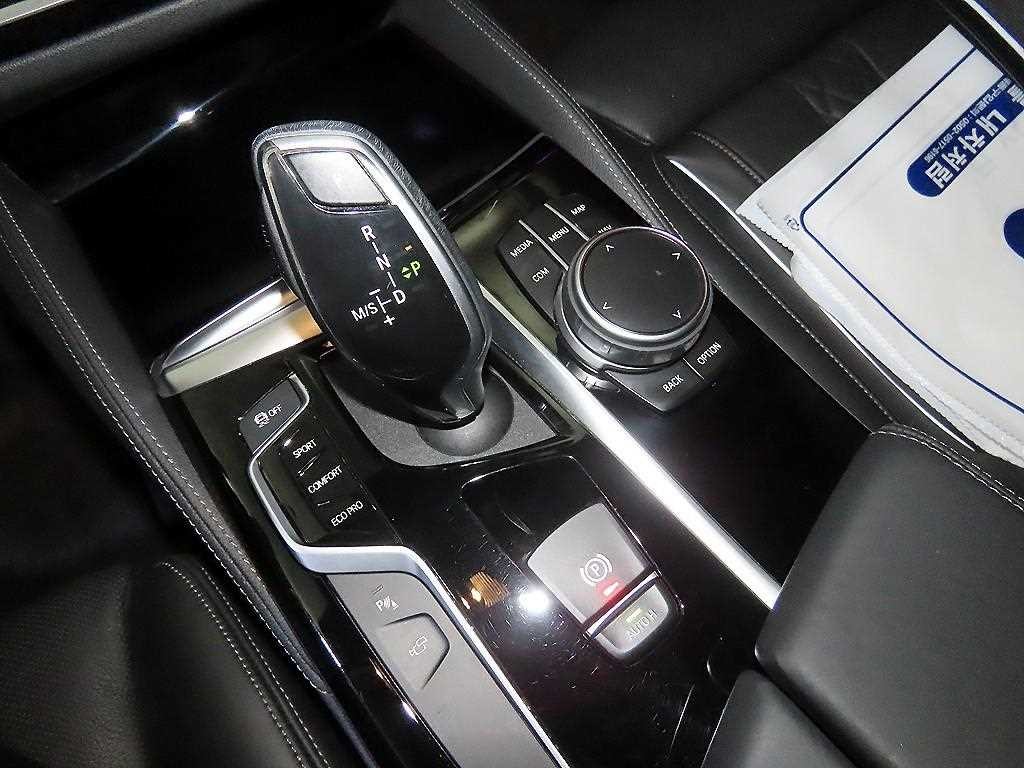 BMW 5시리즈 5시리즈 (G30) 520d M 스포츠 플러스 이미지 12