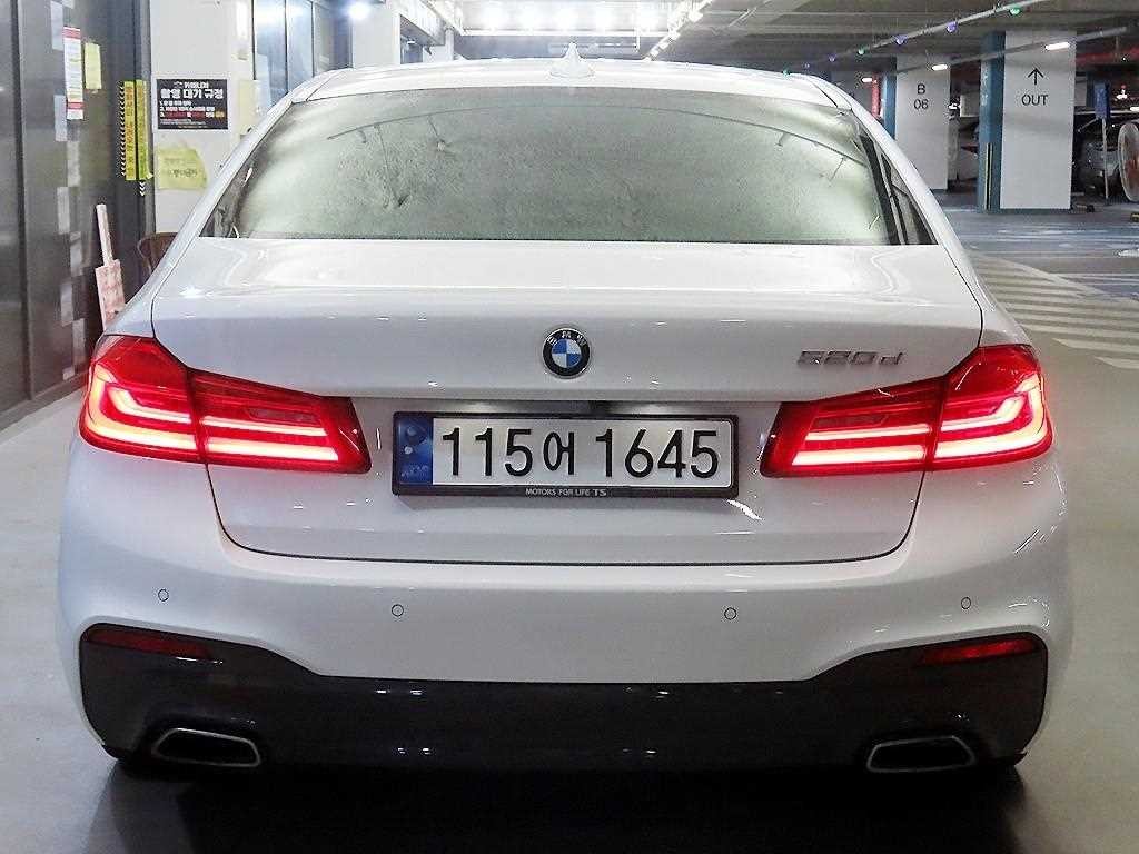 BMW 5시리즈 5시리즈 (G30) 520d M 스포츠 플러스 이미지 5