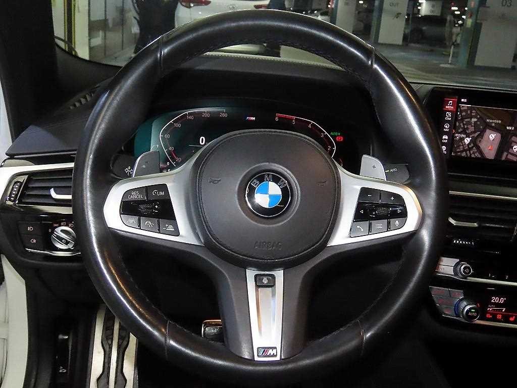 BMW 5시리즈 5시리즈 (G30) 520d M 스포츠 플러스 이미지 8