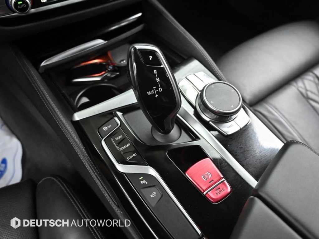 BMW 5시리즈 5시리즈 (G30) 520d M 스포츠 플러스 이미지 9