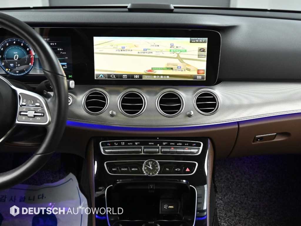벤츠 E 클래스 E-클래스 W213 E300 AMG LINE 이미지 14