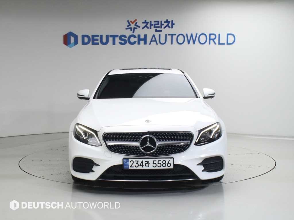 벤츠 E 클래스 E-클래스 W213 E300 AMG LINE 이미지 3