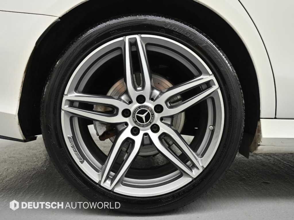 벤츠 E 클래스 E-클래스 W213 E300 AMG LINE 이미지 5