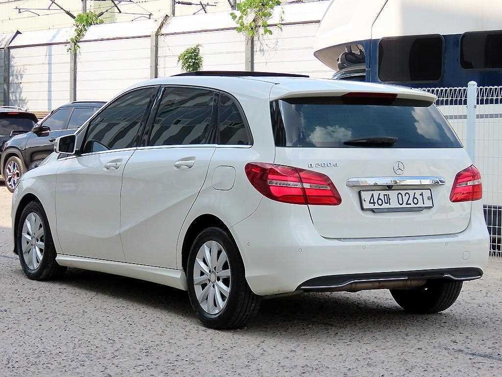 벤츠 B 클래스 (MY B) B클래스 (MY B) B200 d 이미지 3