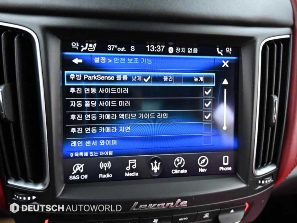 마세라티 르반떼 3.0 AWD 이미지 17
