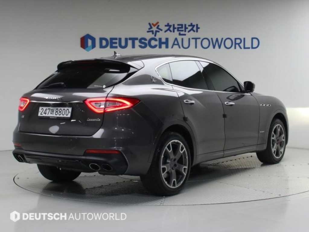 마세라티 르반떼 3.0 AWD 이미지 3