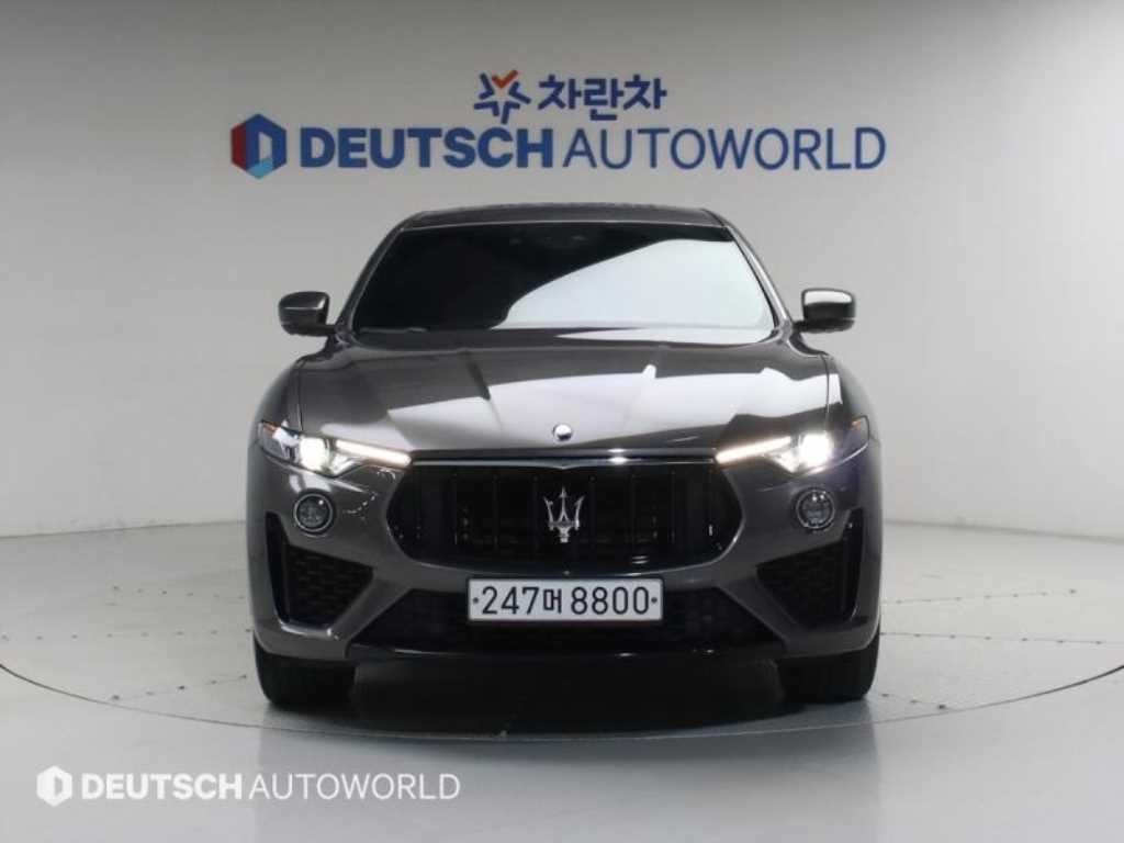 마세라티 르반떼 3.0 AWD 이미지 4